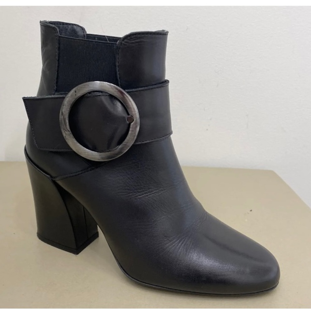 Carlo Cecchini Black High Heel Ankle Bootie Sz 7-7.5 US. $170 Worn twice.